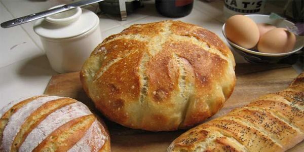Comer pan causa hinchazón y otros problemas digestivos